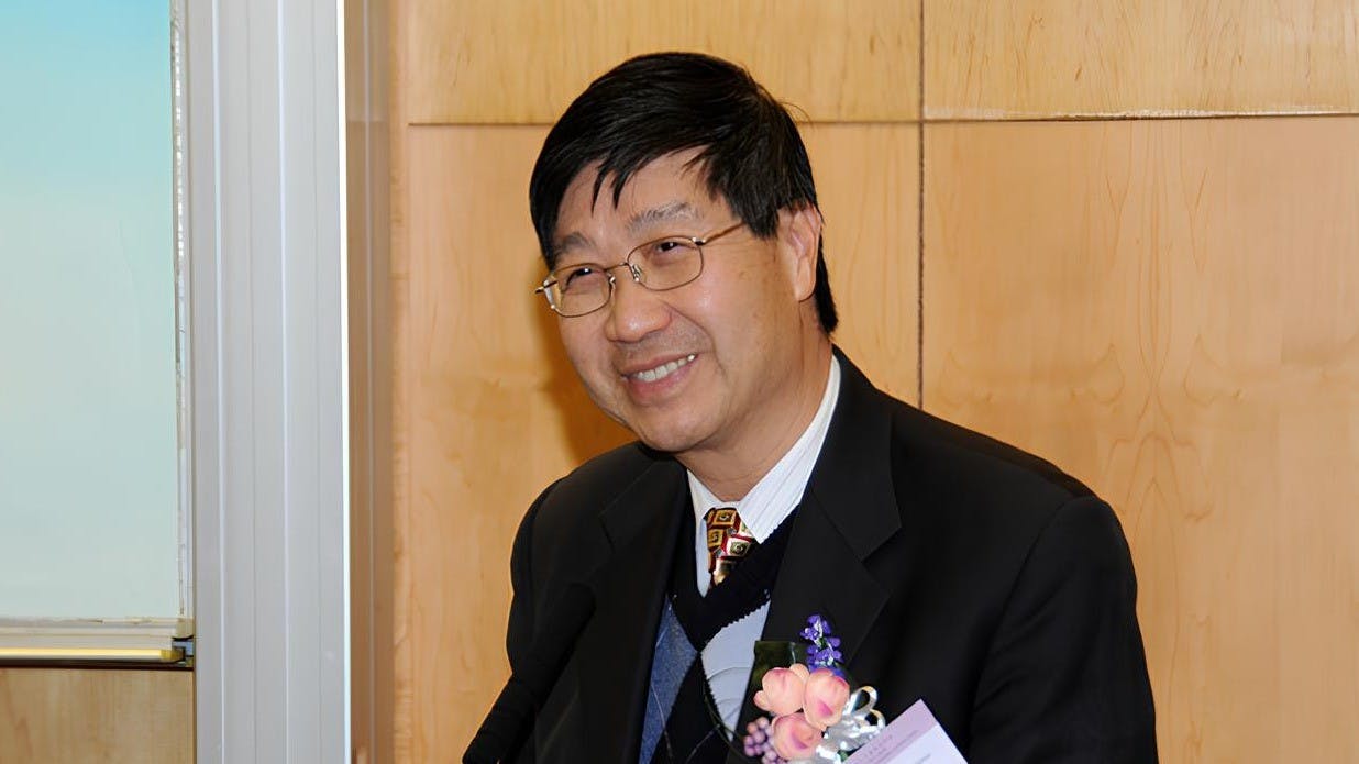 鍾教授致力推動教育界的改革與蛻變，他對學問的追求與社會貢獻，將永存我們心中。（香港中文大學傳訊及公共公關處）