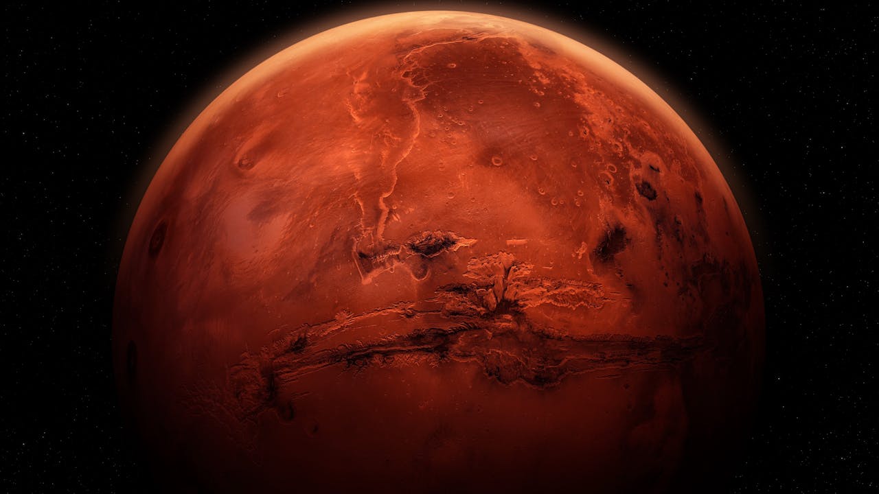 在天星布局上，8月初，火星進入日本分野範圍與土星及海王星相沖。有可能日本有地震火山爆發，與龍氏之預言近似。（Shutterstock）