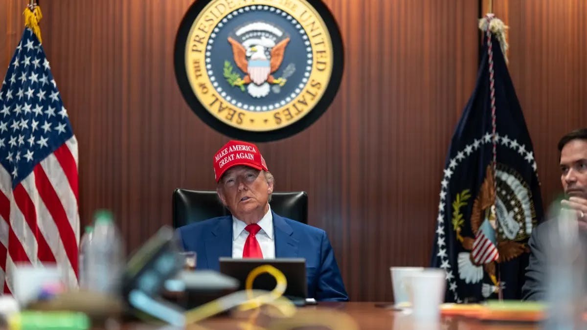 特朗普政府把遏制和打擊中國作為其內政和外交的優先項目不會讓美國再次偉大，反而會加速美國的衰落。（白宮圖片）