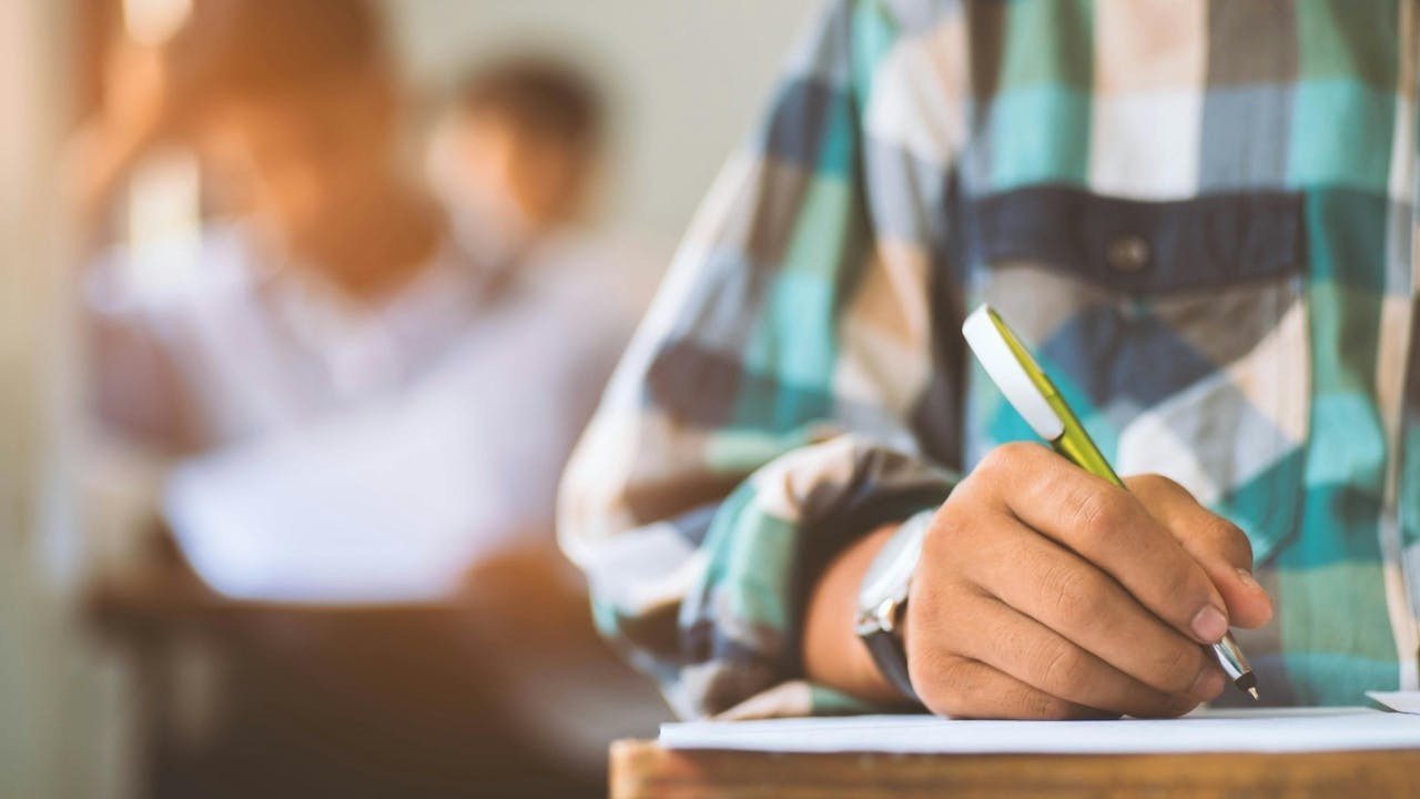 本書針對以往測試中應試人的表現，以及應試人備試時的誤區，針對方言區人士學習普通話的難點，重點突破。（Shutterstock）