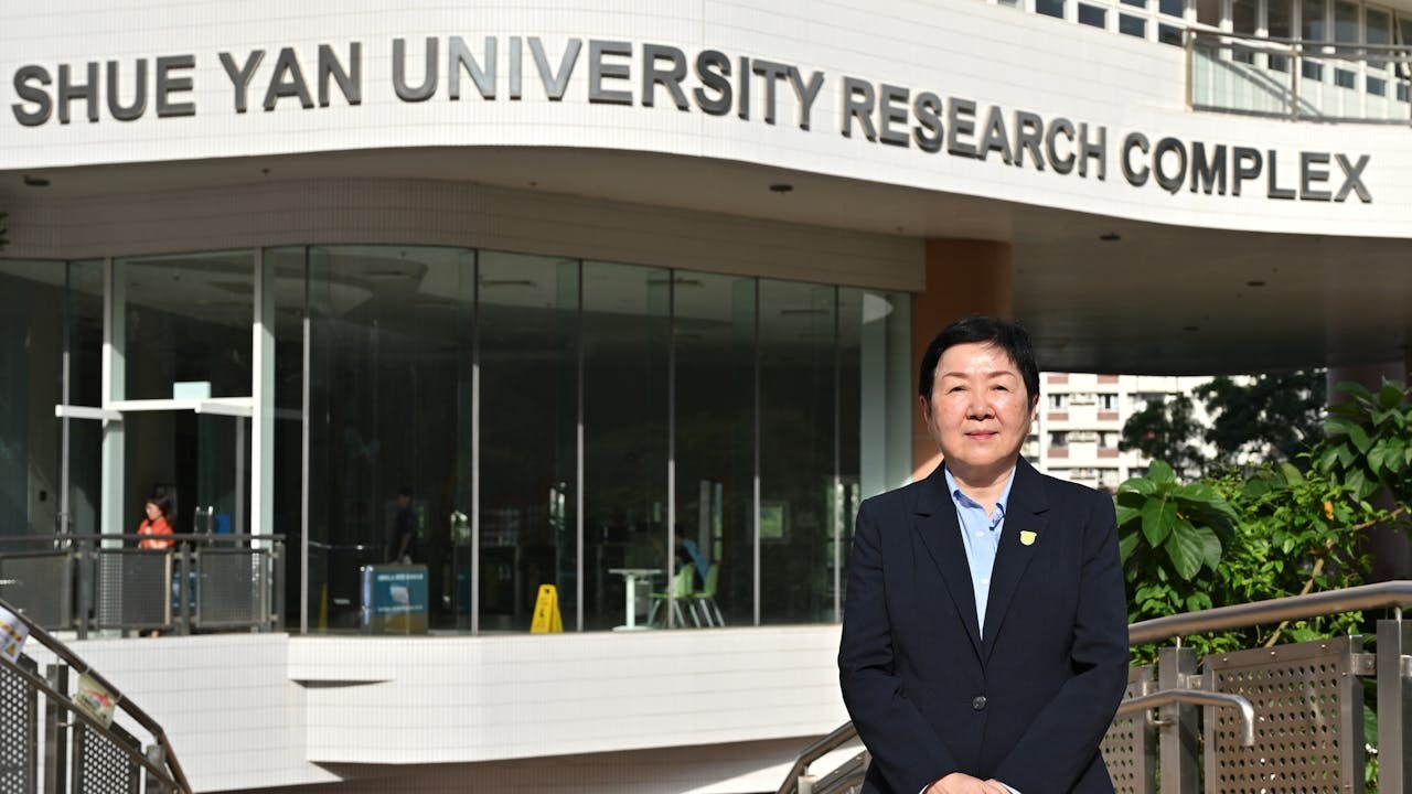 孫天倫教授跟校長鍾期榮、校監胡鴻烈相知相交半世紀。