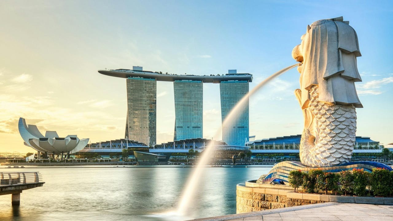 作者認為新加坡今天再不算「花園城市」，恐怕變成石屎森林。（Shutterstock）
