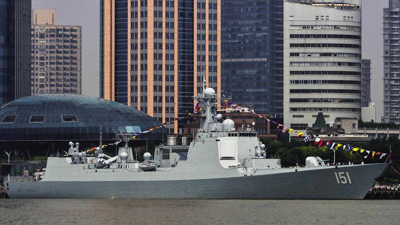 中國造船實力是美國的230倍，中美要在亞洲一戰，以逸待勞，戰必勝。（Wikimedia Commons）