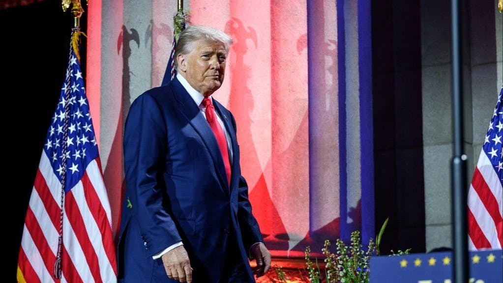 特朗普的談判策略常常巧妙利用訊息不對稱,藉此製造恐懼和不確定性來壓迫對方。(白宮圖片)