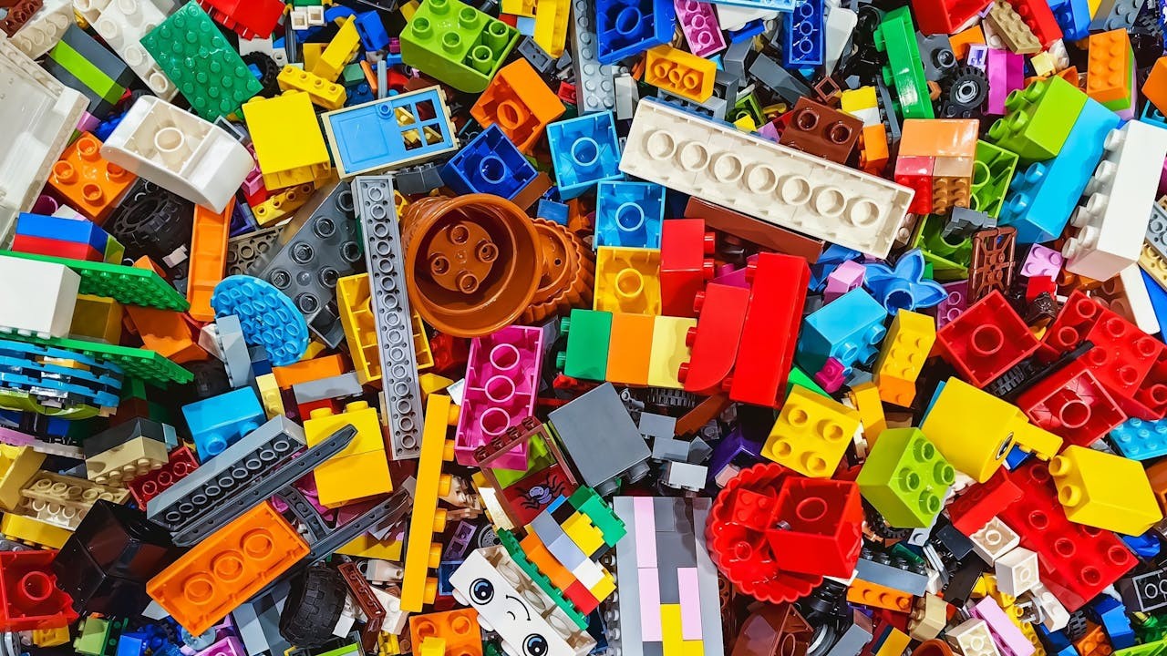 「散修修」一詞在粵語中，常用來形容一般雜亂、不整齊的事物，無論是頭髮、衣物，還是環境，都可用此詞來表達鬆散凌亂的狀態。（Shutterstock）