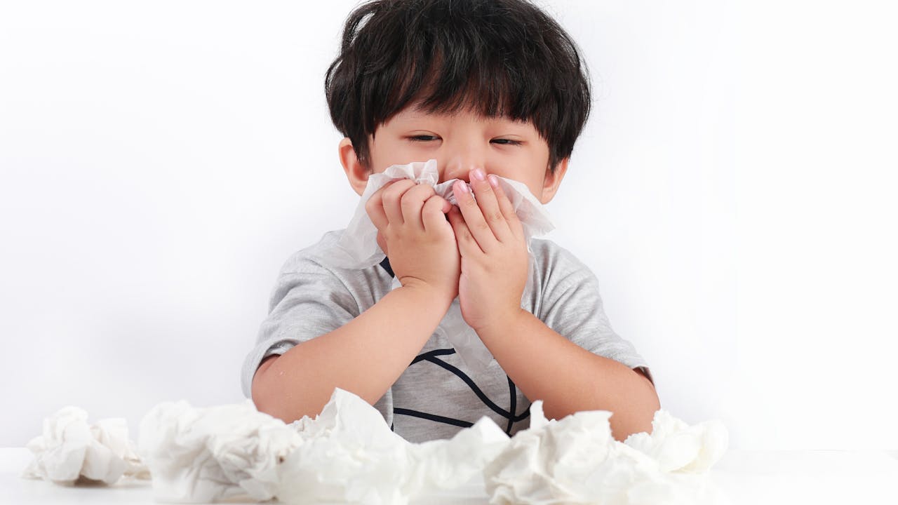 小朋友長期鼻塞、流涕，苦不堪言。（Shutterstock）