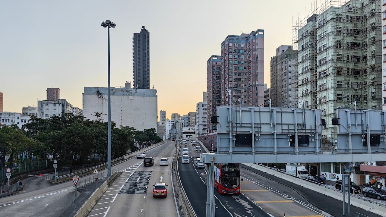 筆者希望促進政府制定政策的科學性,以期紓緩的士行業的困難和不滿,與及能向市民提供優質的交通服務。(Shutterstock)