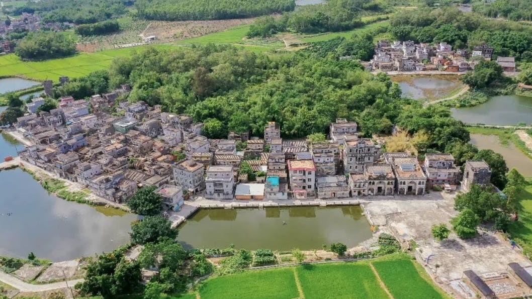 開平碉樓歷經風雨洗禮後，現以嶄新的姿態訴說着文化傳承的動人故事。