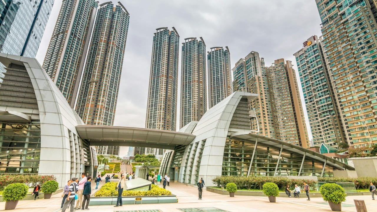 香港連續15年被列為全球樓價最難負擔的城市。（Shutterstock）