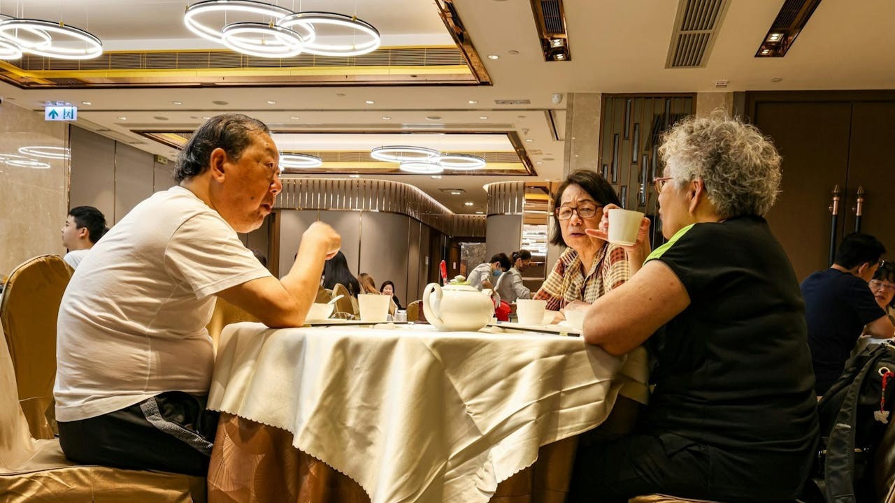 周永新建議港府鼓勵長者均衡飲食，明智地消費。（Shutterstock）