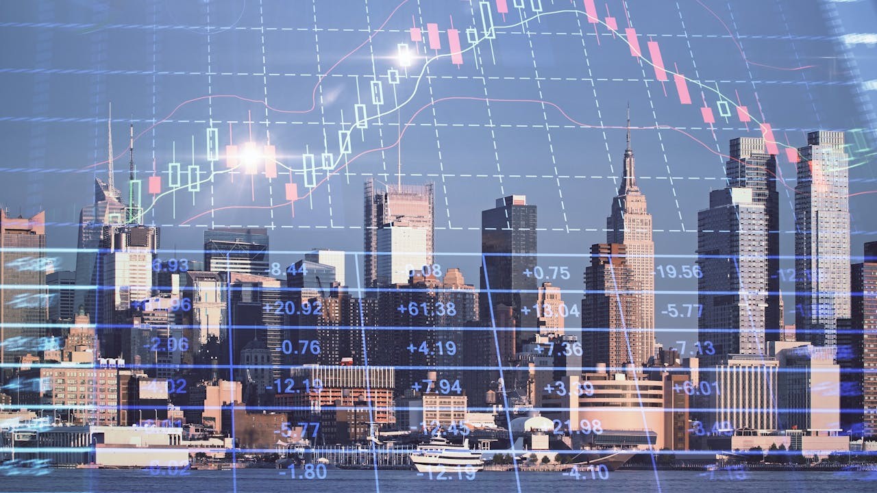 香港人如果想過國際大都會的優質生活，必須加速經濟轉型。（Shutterstock）