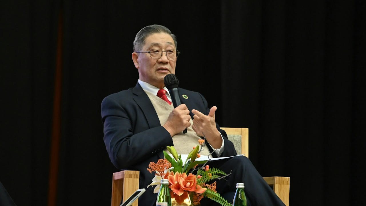 潘燊昌博士勉勵同學:做其他人不喜歡做的事,勇於創新,才能在人群中脫穎而出。