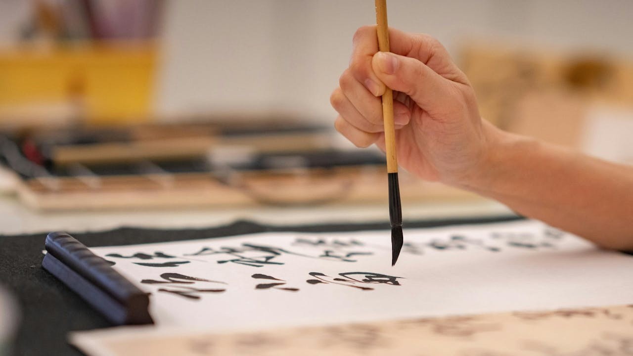 書法教學不是要產生書法家，而是要讓人認識中國文字和欣賞中國文字的美。（Shutterstock）