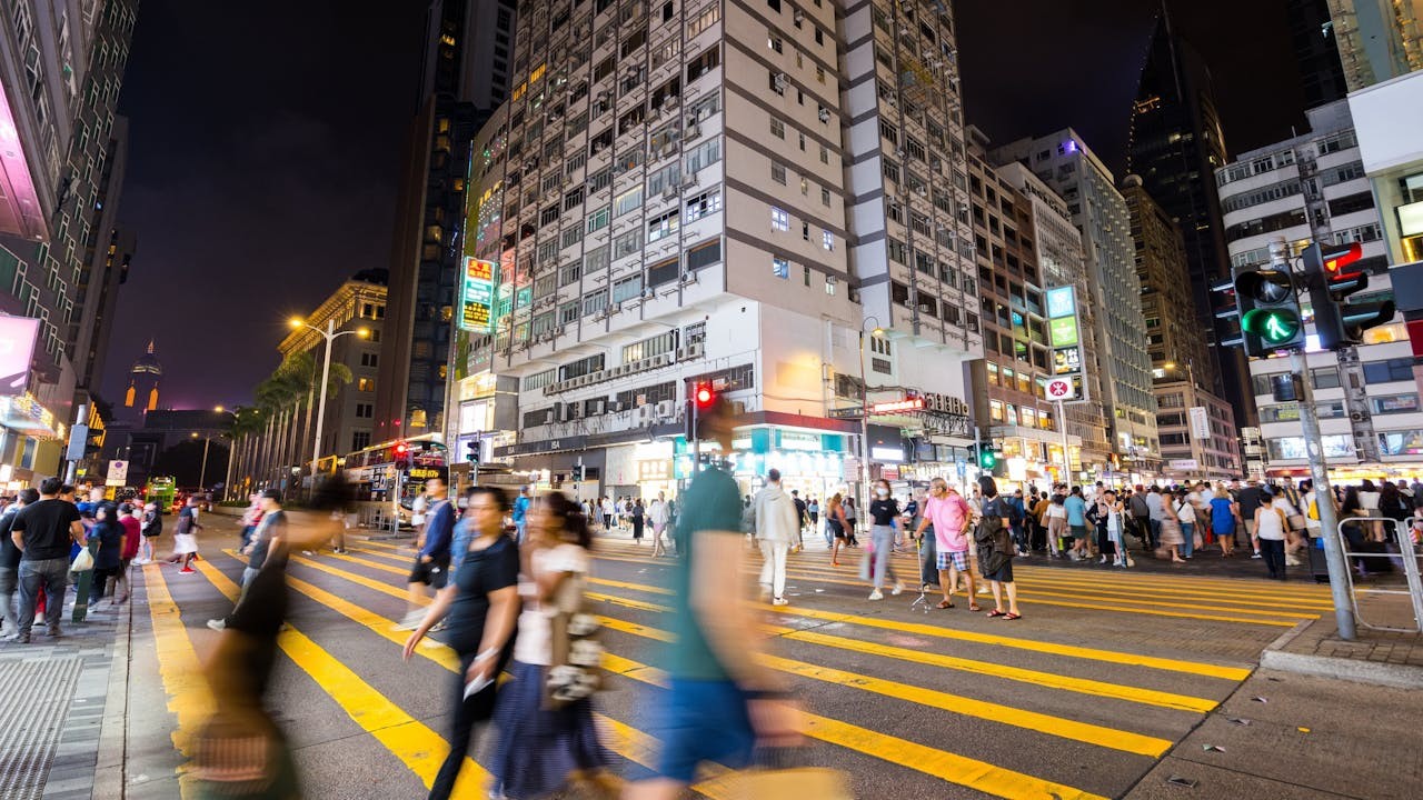 現在唔好講香港，就算其他大城市都很難搵到大型娛樂場所。（Shutterstock）