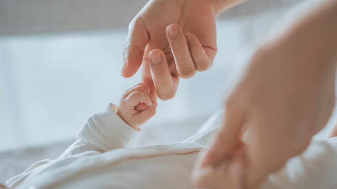 諺語有云：「養兒一百歲，長憂九十九」。（Shutterstock）