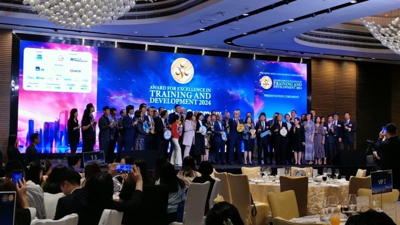 作為香港管理專業協會最佳管理培訓及發展獎的評審委員，多年來見證企業培養人才的長足發展。（HKMA Award for Excellence in Training and Development Facebook）