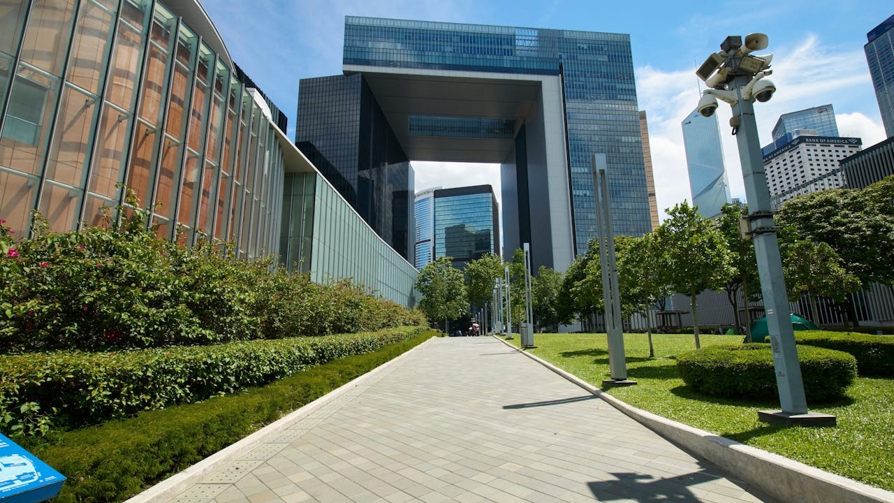 如何衡量當前的5603億元儲備是多、還是少？（Shutterstock）