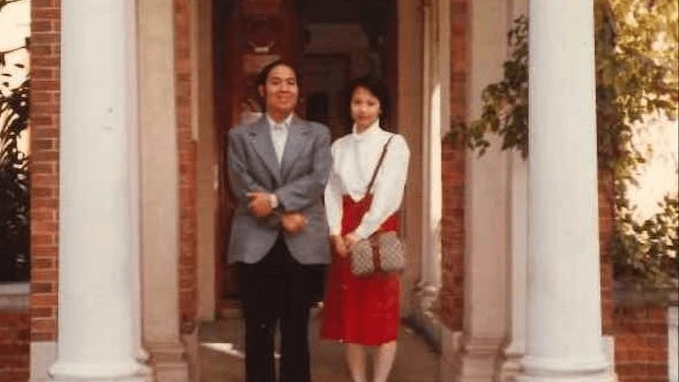 With Prof Ming Chan at Hung Hing Ying Building, HKU in early 1980s.