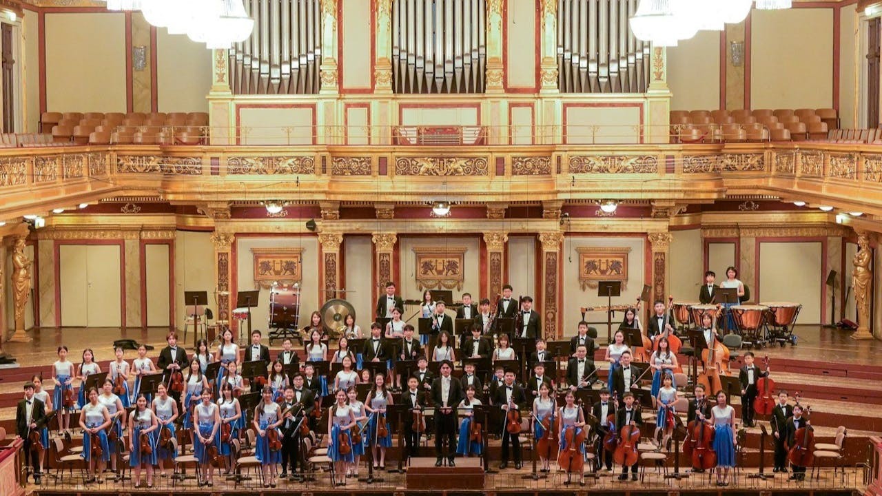 69位參演成員到維也納金色大廳為當地聽眾演出。