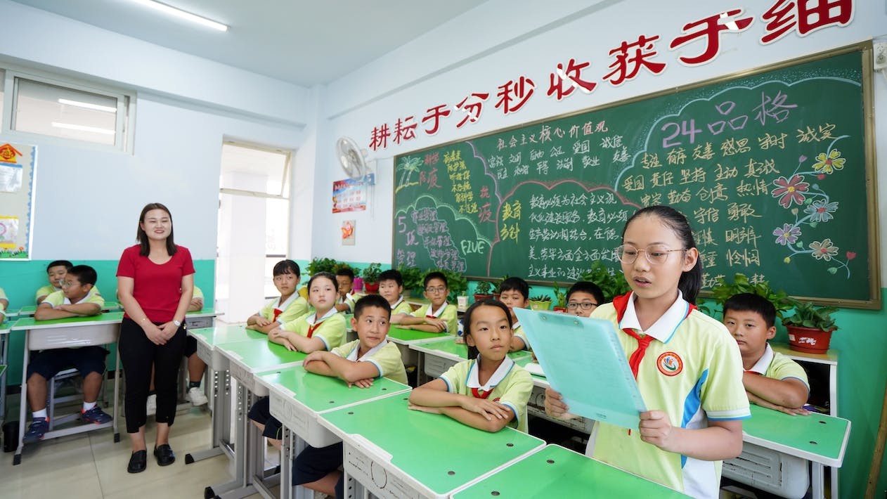 道德和公民教育是最基礎的，做好這些工作，其他思想教育就會事半功倍。（Shutterstock）