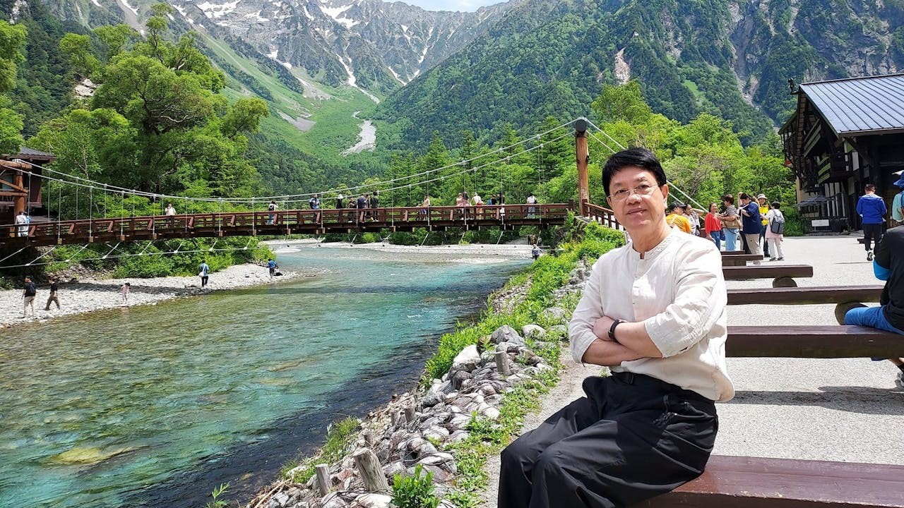 謙謙君子許昭奇，勉而好學，低調包容，追求完美，為人師表。（許昭奇Facebook）