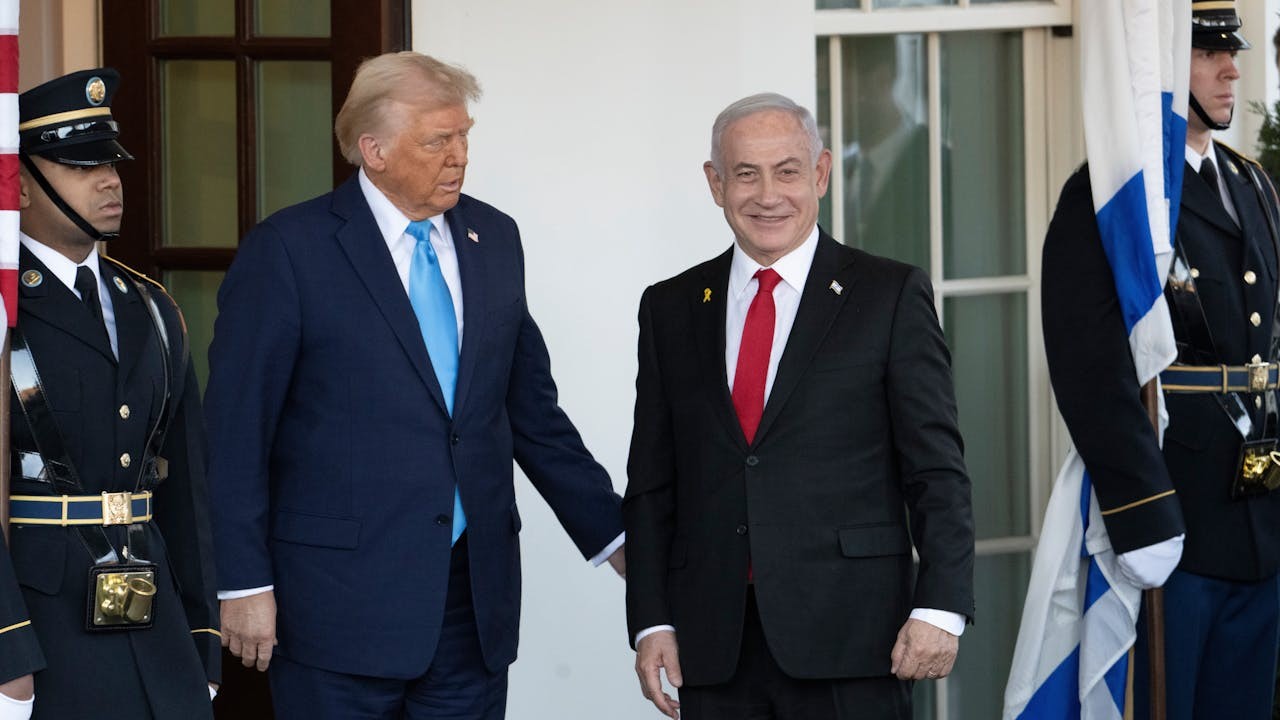 以色列今次對多哈的襲擊,美國不可能完全不知情,明眼人一看便知美國是在默許以色列的行動。(Shutterstock)