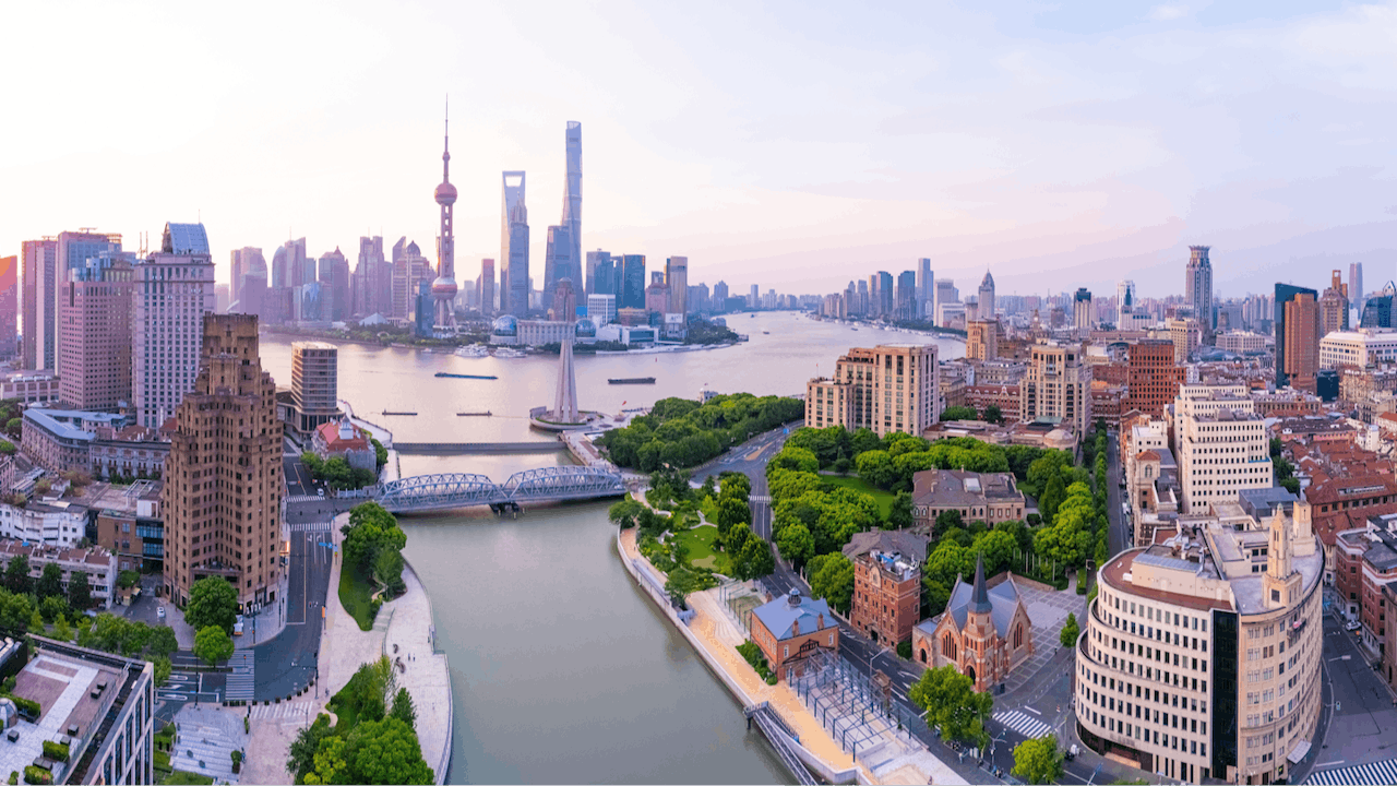 中國多種指標都顯示其科技創新進入井噴期，所以生產效率進步速度當會領先美國。（Shutterstock）