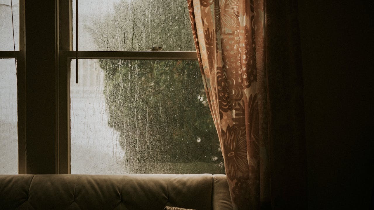 如果閣下住的單位，在多次風災都未有特大的災害及感受，這便是「藏風」無風聚財之吉兆。（Shutterstock）