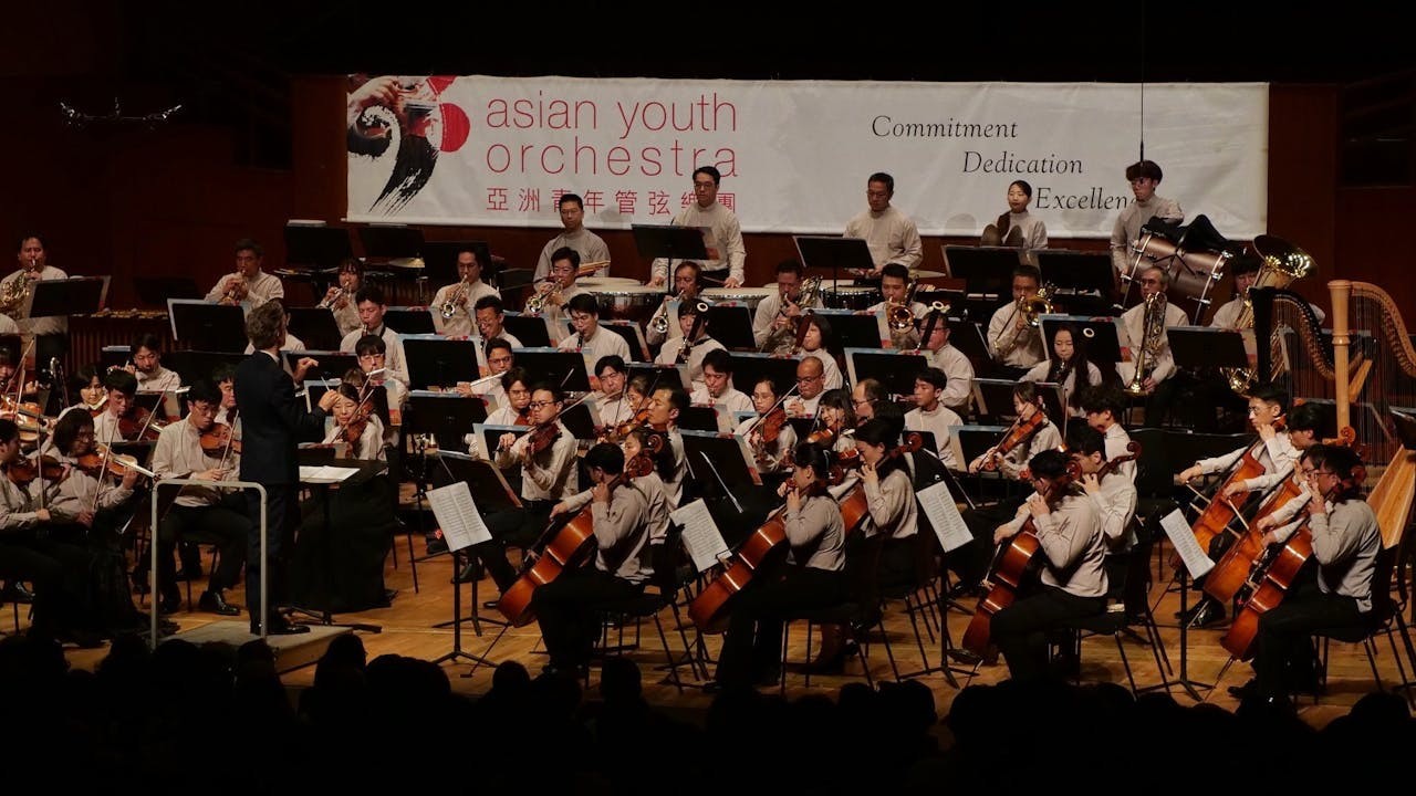 最感人的一刻是加奏《謎語變奏曲》中的〈獵人〉，一首30多年來亞青開課曲，以紀念已故創辦人龐信。（亞洲青年管弦樂團Facebook）