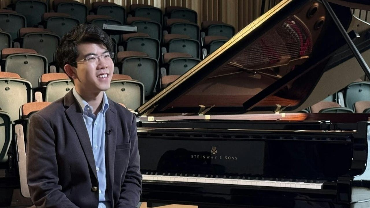 不少人表示我已「成功」了，但這些對我而言並不重要。紙上的成就，從來難以帶來真正的滿足或幸福。（香港演藝學院Facebook）