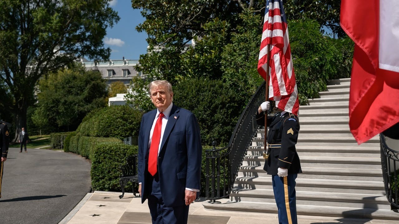 特朗普隨意且難以預測的施政方針，將美國引向一種令人不安的新局勢。（白宮Flickr）