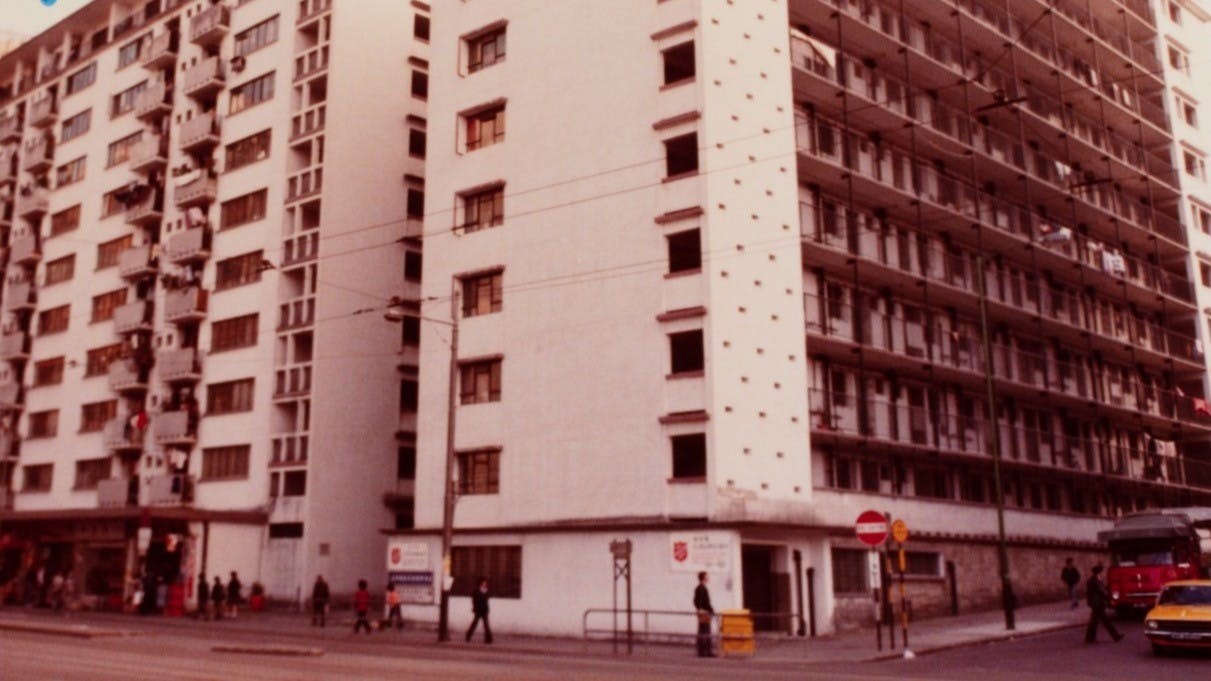 當時國家實行改革開放，中英關係空前良好，港英政府──至少表面上──已一改以往敵視愛國學校的態度。（政府檔案處圖片）