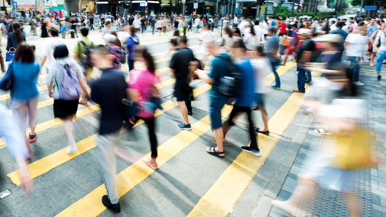 經濟增長對基層僱員能否產生滴漏效應，周永新表示仍待觀察。（Shutterstock）