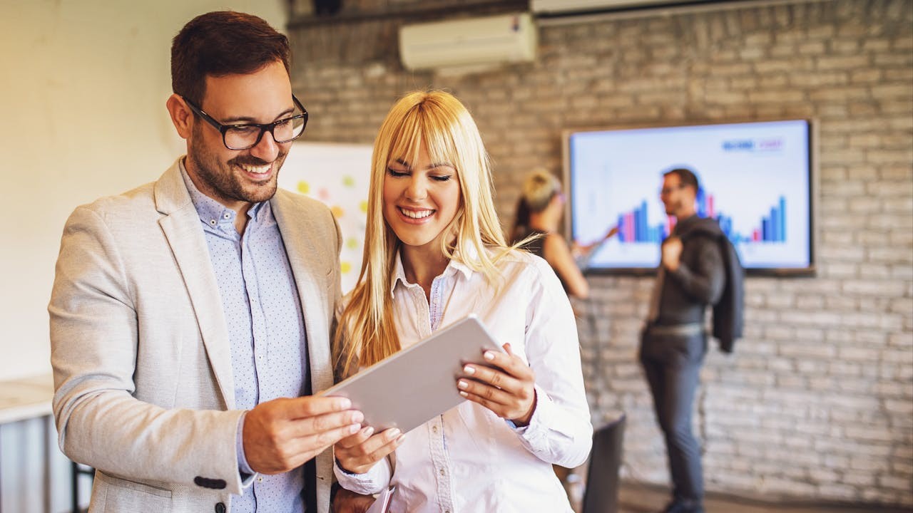 出眾的企業家和行政人員，他們不一定學富五車，但大都擁有自我反省，以及不斷調整與完善自己的應變能力。（Shutterstock）