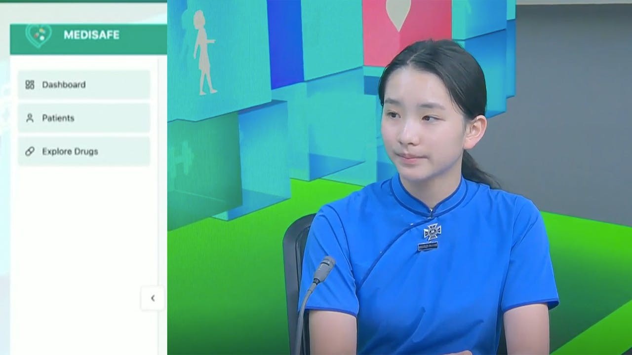 潘浠淳以藥倍安心參與多項本地和國際大型創科比賽，獲奬後被指疑請槍、未經病人授權使用醫療數據等爭論。（翻攝自香港電台節目精靈一點）