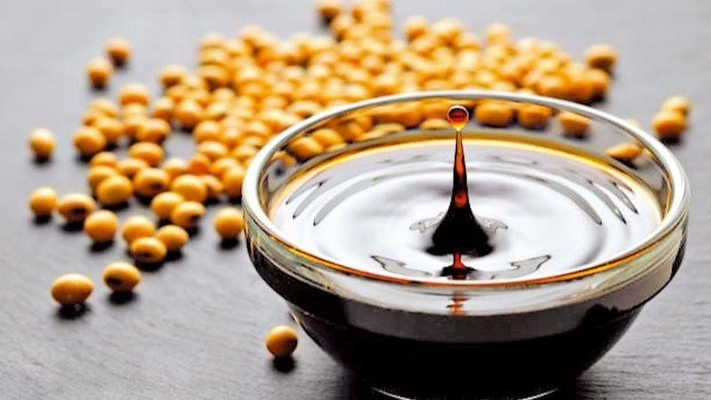 南方的醬園主要是以大豆、小麥粉、霉菌（米麴）作為原料釀醬。（Shutterstock）