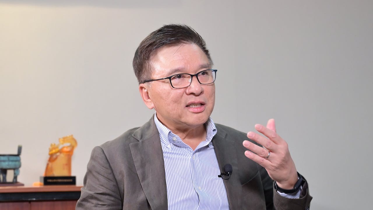 陳家強稱隨着種種因素向好，大家對香港金融市場看法不如以前般悲觀。