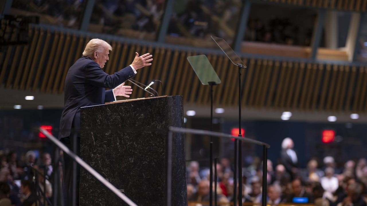 美國政府打壓媒體的措施愈演愈烈，學術機構、行業團體及政治團體已經在討論應對辦法。（白宮Flickr）