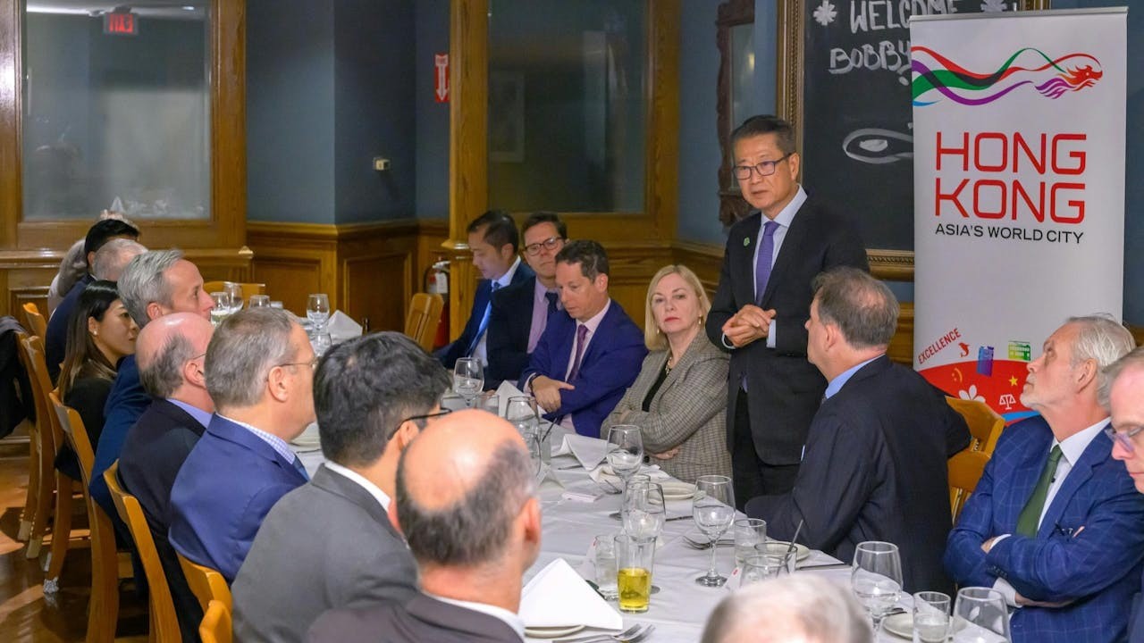 陳茂波在華盛頓出席由香港駐華盛頓經貿辦舉辦的晚宴,稱各方對環球經濟前景有不少顧慮。