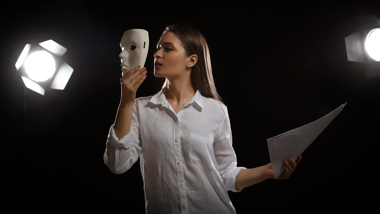 我一直想寫一個劇本。看電影多了,總有這幻想。(Shutterstock)