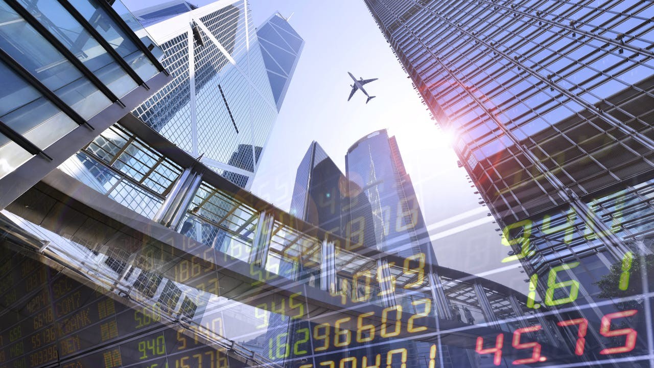 公開市場的波動愈加劇烈，股價隨時可能因政治、科技或利率消息而大起大落。企業待得愈久，私募信貸的重要性就愈大。（Shutterstock）