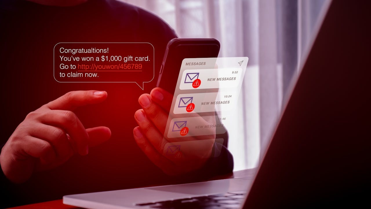 跨國詐騙集團已然成為國際公害，任何國家或地區都可能遭受詐騙集團的肆虐，任何人都可能成為騙徒的獵物。（Shutterstock）