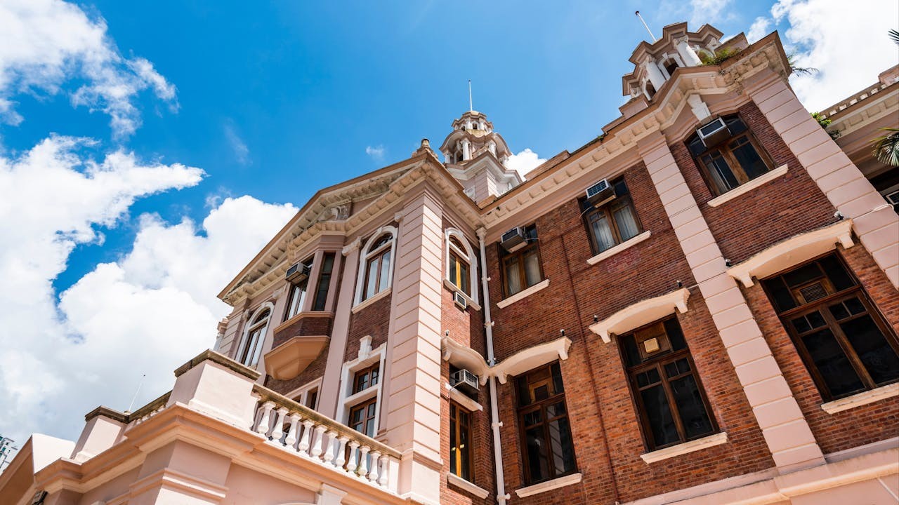 香港大學分別有434位及376位學者，榮登全球首2%頂尖科學家排名榜下兩個影響力排名。（Shutterstock）