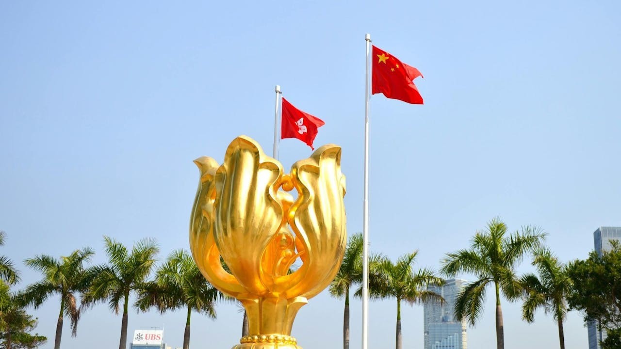 一國兩制之實踐不僅保障社會平穩過渡，更為香港繁榮穩定奠定制度基礎。（Shutterstock）