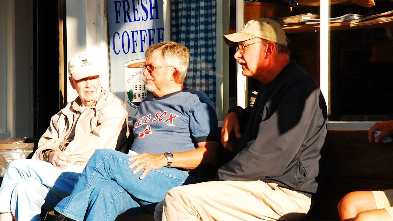 老白男自己富有，卻留下一大堆國債給Z世代和新移民。（Shutterstock）