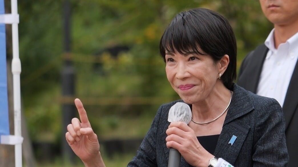 石破茂發出戰後80年的個人見解,是對高市早苗等右翼保守勢力的委婉警告。(高市早苗Facebook)