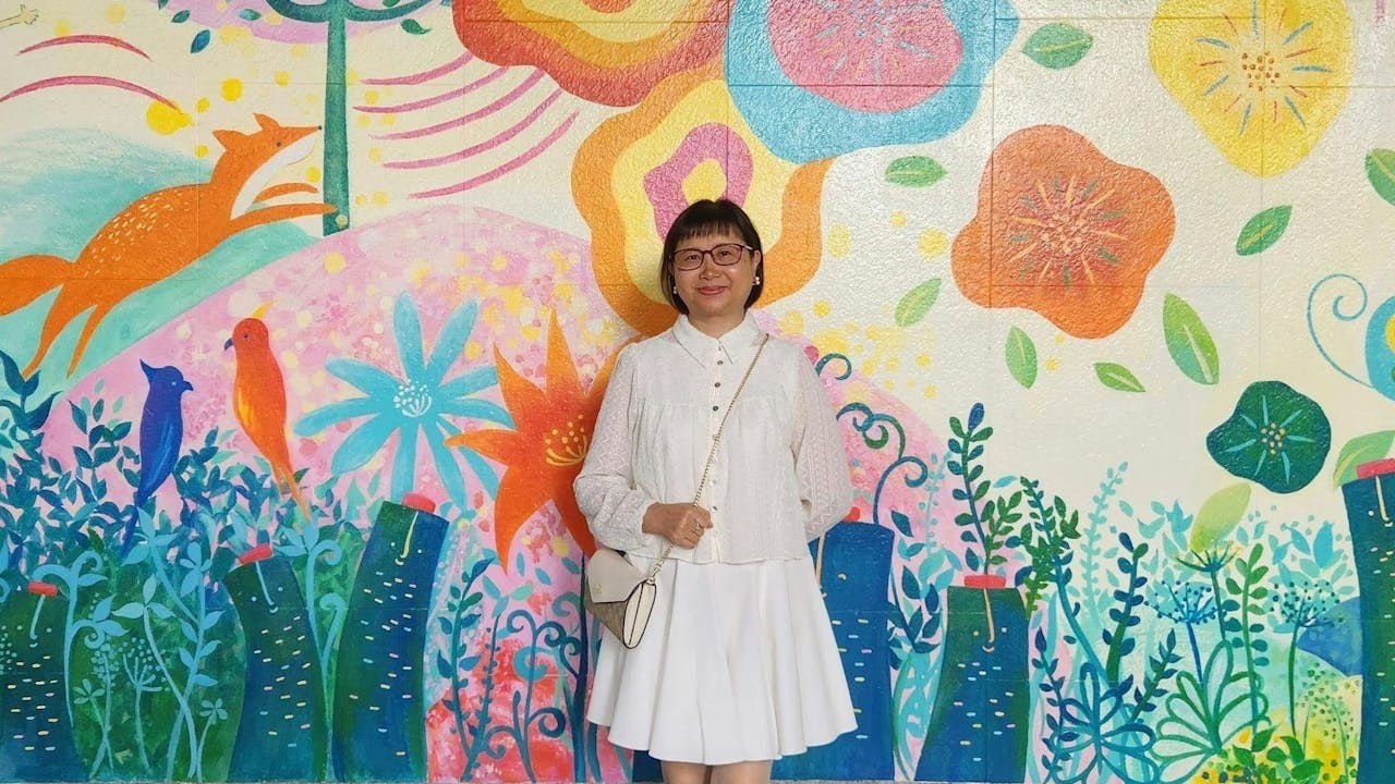 周潔喜歡白色,自然而簡單。