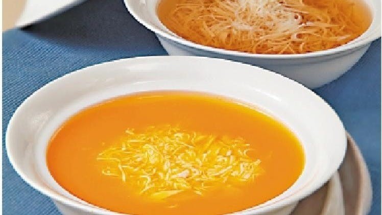 300多年前，在揚州天寧寺西園下院，住了一個叫文思的和尚，很會作詩，他做的豆腐羹叫做「文思豆腐羹」，至今已變成揚州的傳統名菜。（作者圖片）