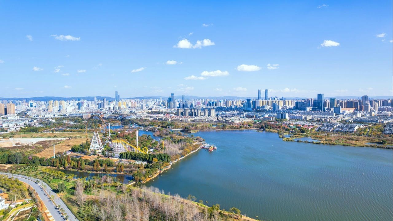 昆明沉澱出一股更為醇厚、從容的生活節奏。(Shutterstock)