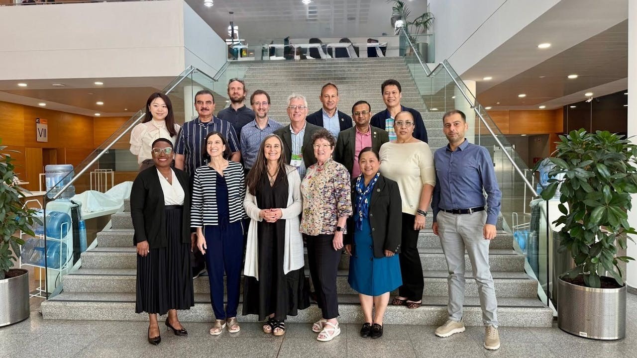 世界家庭醫生組織幹事，第二排左一為陳婉晴醫生。（作者提供）